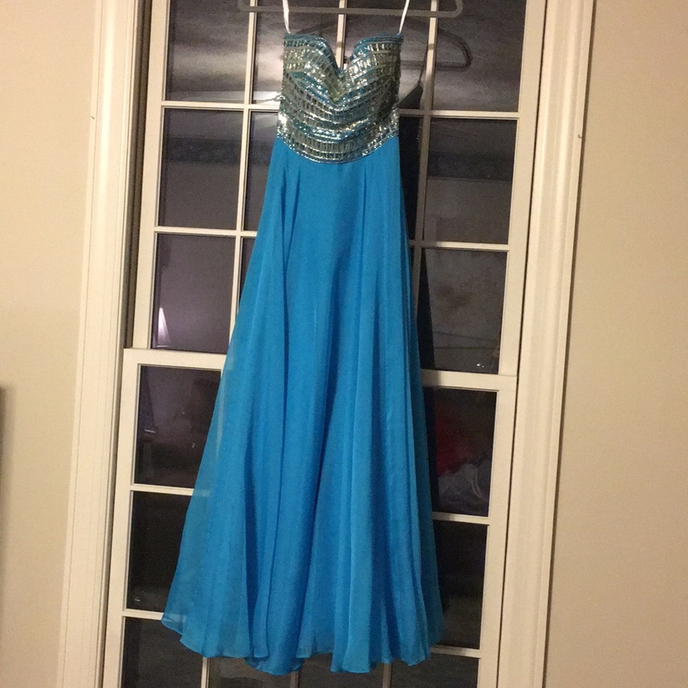 💙 Sherri Hill prom dress 💙 - Picture 3 of 5